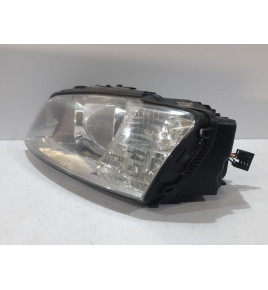 Audi A8 D3 lampa Przednia Xenon L - 13123