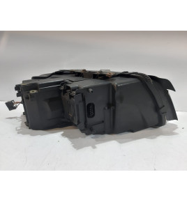 Audi A8 D3 lampa Przednia Xenon L - 13123