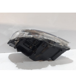 Mercedes Benz C W204 Lampa Xenon - R - 13124