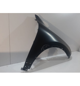 VW Touareg 7p Błotnik Prawy Uszkodzony - 13146