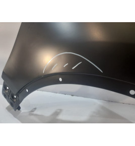 VW Touareg 7p Błotnik Prawy Uszkodzony - 13146