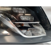 Audi Q5  Lampa Przednia - R - 13164
