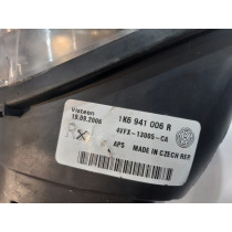 VW GOLF V Lampa przednia H7 R - 13240