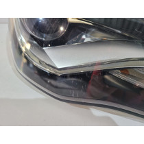 AUDI A1 8X Lampa przednia Xenon R - 13243