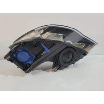 AUDI A1 8X Lampa przednia Xenon R - 13243