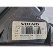 VOLVO S60 V60 Lampa przednia Xenon - L 13573