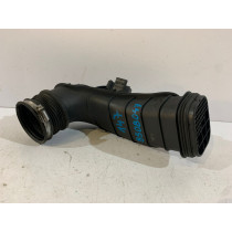 BMW 5 F10 Przewód powietrza 8508047 - 0147