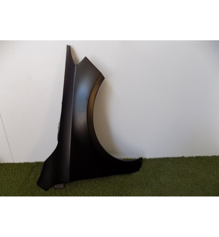 Mercedes CLA W117 Błotnik Prawy - 3707