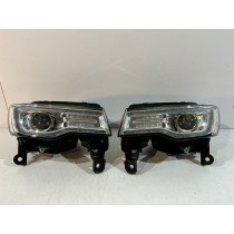 JEEP GRAND CHEROKEE WK2 Lampa xenon R - 12836