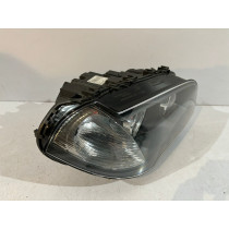 BMW X3 E83 LCI Lampa Xenon Prawa - 14008