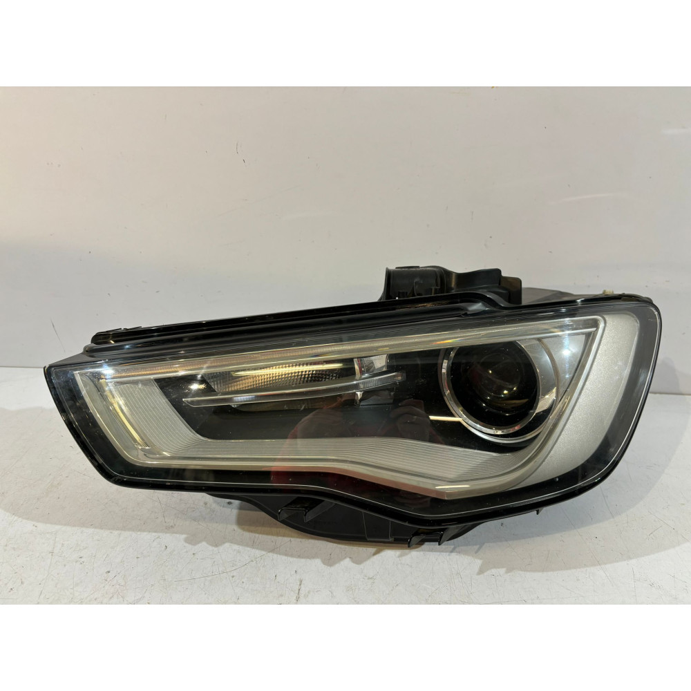 AUDI A3 8V Lampa przednia...