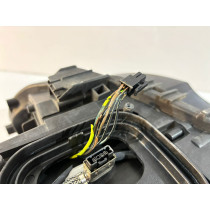 BMW X3 E83 LCI Lampa przednia Xenon R - 13886