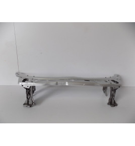 Mercedes W205 Pas przedni /...