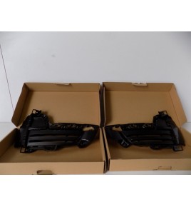 BMW X5 F15 Kratka Zderzaka Prawa - 3778