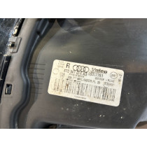 AUDI A5 8T Lampa przednia Xenon R - 14811