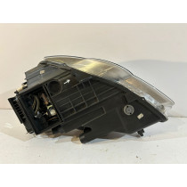 VW PASSAT B6 Lampa przednia Xenon R - 14818