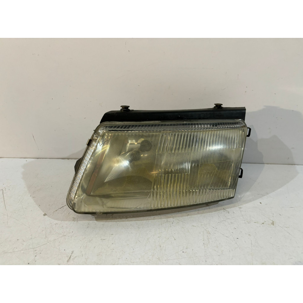 VW PASSAT B5 Lampa przednia...