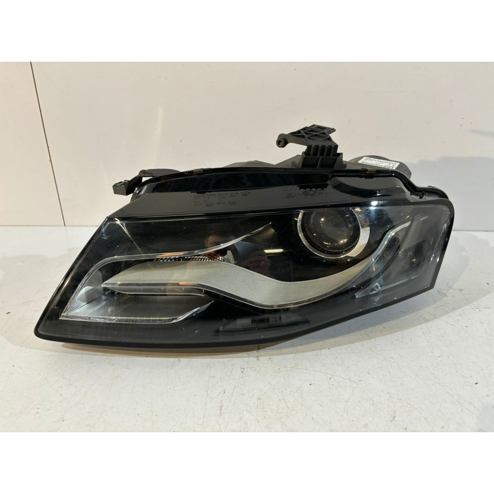 AUDI A4 B8 Lampa przednia...