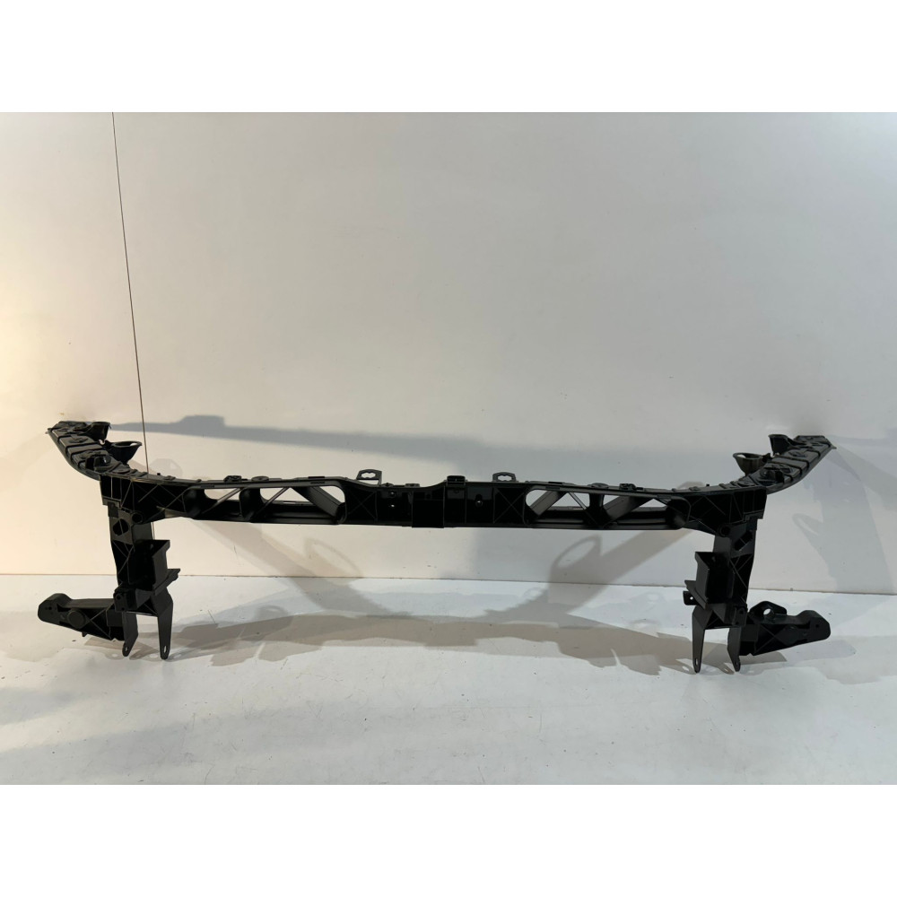 Mercedes W247 GLB Pas przedni - 14946