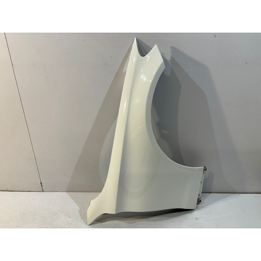 MERCEDES C W205 Błotnik przedni Prawy - 15346