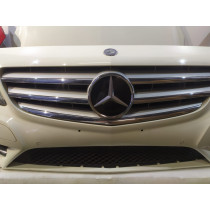 Mercedes B W246 Przód Zderzak maska pas - 15390