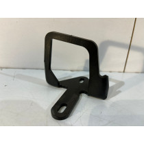 MERCEDES W247 GLB / GLA Zaczep maski - 15456