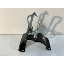 BMW X5 E70 X6 E71 Rygiel / Zaczep maski Lewy 15471