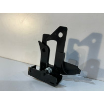 MERCEDES W212 Rygiel / Zamek maski - 15479