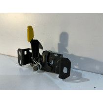 MERCEDES W246 W176 W117 Zamek dolny maski- 15482