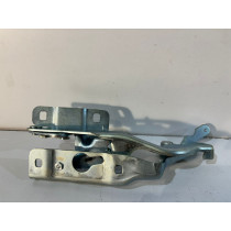 MERCEDES CLA W117 Zawias...