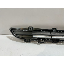 BMW X3 F25 LCI Kratka zderzaka śr. górna - 15700