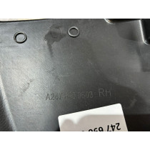 MERCEDES GLB GLA W247 Osłona dolna R - 15702