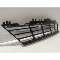 BMW 7 G11 G12 LCI Kratka zderzaka środkowa - 15744