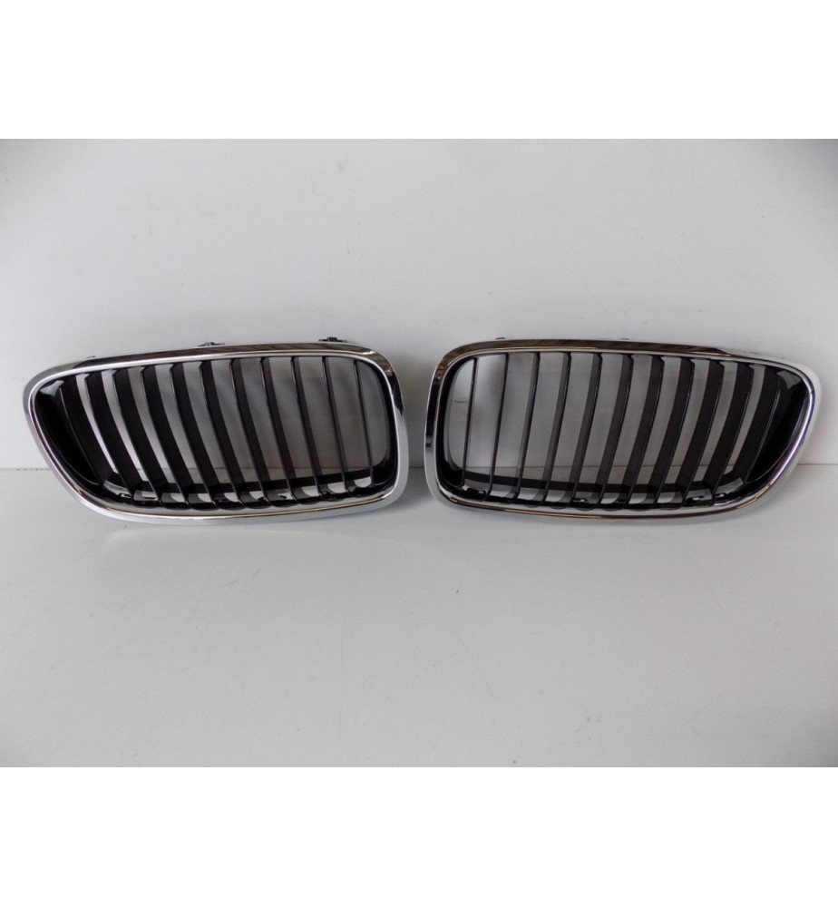 BMW 3 F30/31 Komplet Nerki / Grill zderzaka - 3821