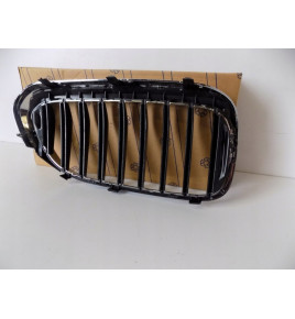 BMW 5 G30/G31 Nerka / Grill zderzaka lewa - 3829