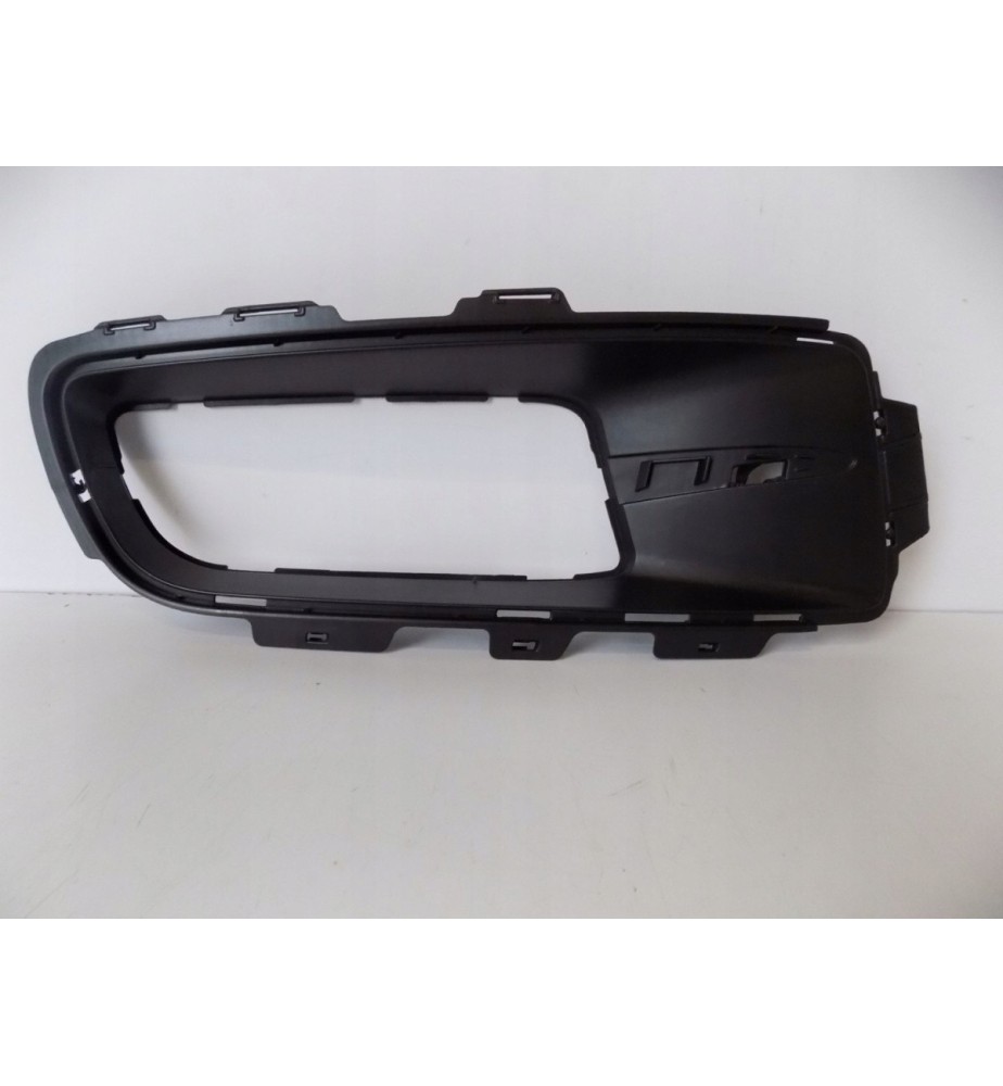 BMW X5 E70 Ramka Kratki Zderzaka Prawa - 3831