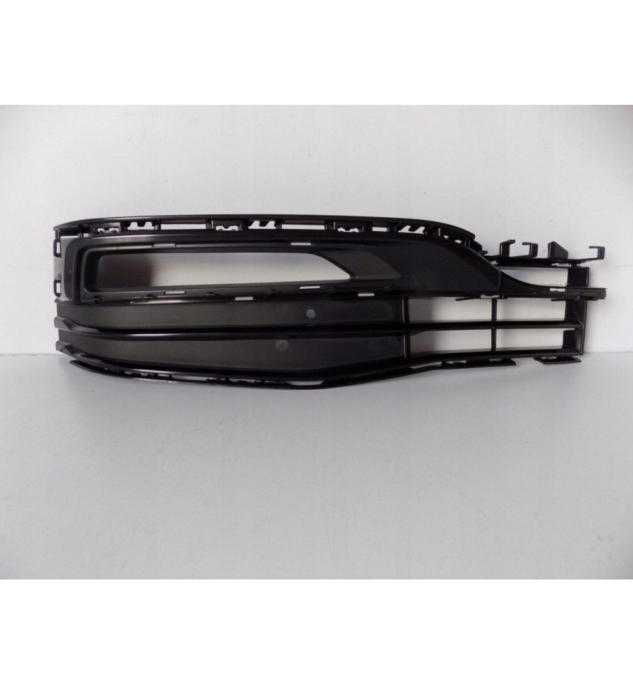 BMW 5 G30/G31 Kratka Wlotu Powietrza Prawa - 3853