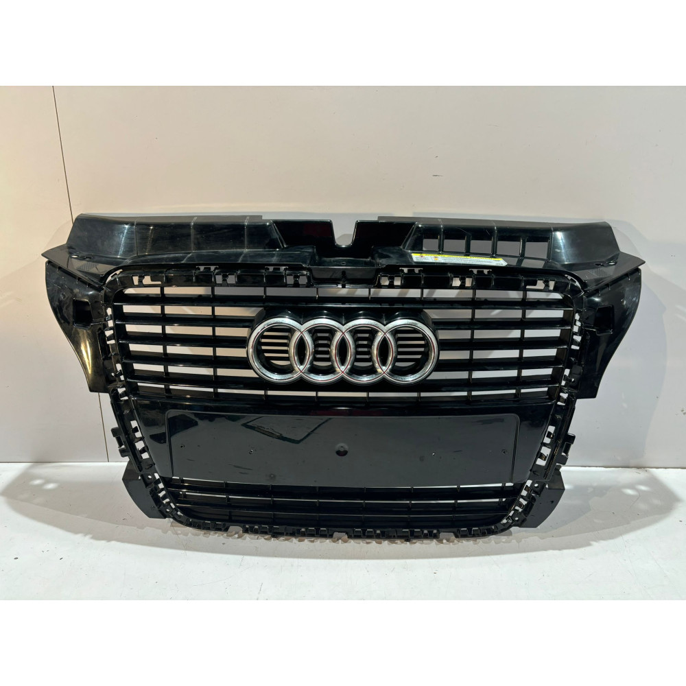 AUDI A3 8P LIFT Grill / Atrapa chłodnicy - 16352