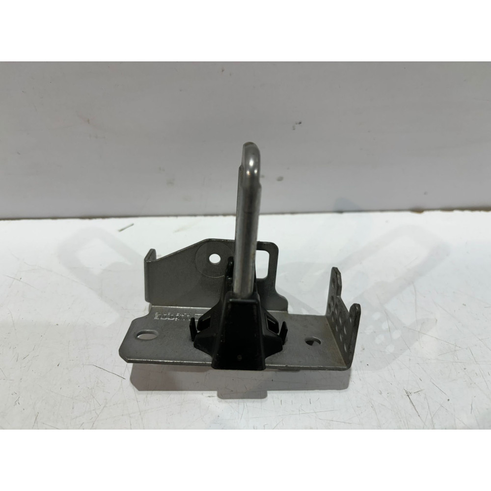 BMW F25 F26 Zaczep / Rygiel...