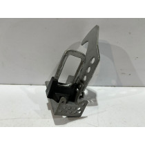 BMW F25 F26 Zaczep / Rygiel...