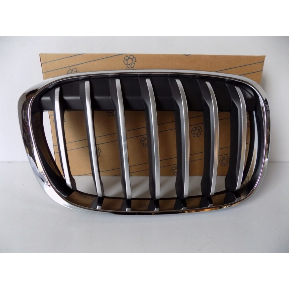BMW X1 F48/F49 Nerka/Kratka Zderzaka Prawa Czarna - 3986