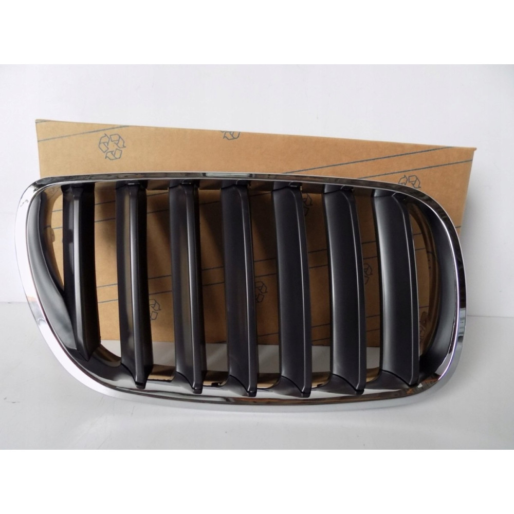 BMW X3 E83 LCI Nerka/Kratka Zderzaka Prawa - 3998