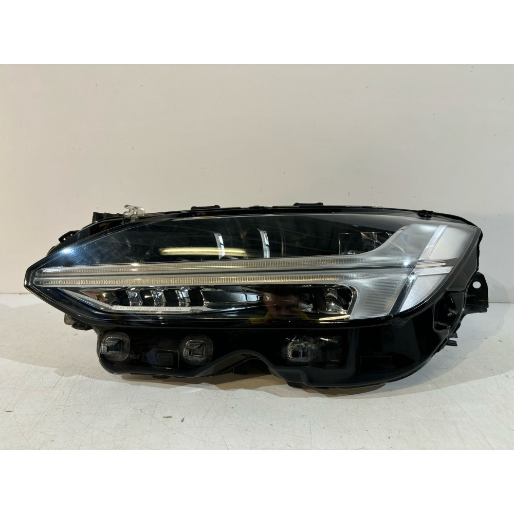 VOLVO V90 S90 Lampa ACTIVE...