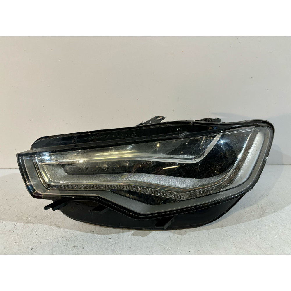 AUDI A6 C7 Lampa przednia...