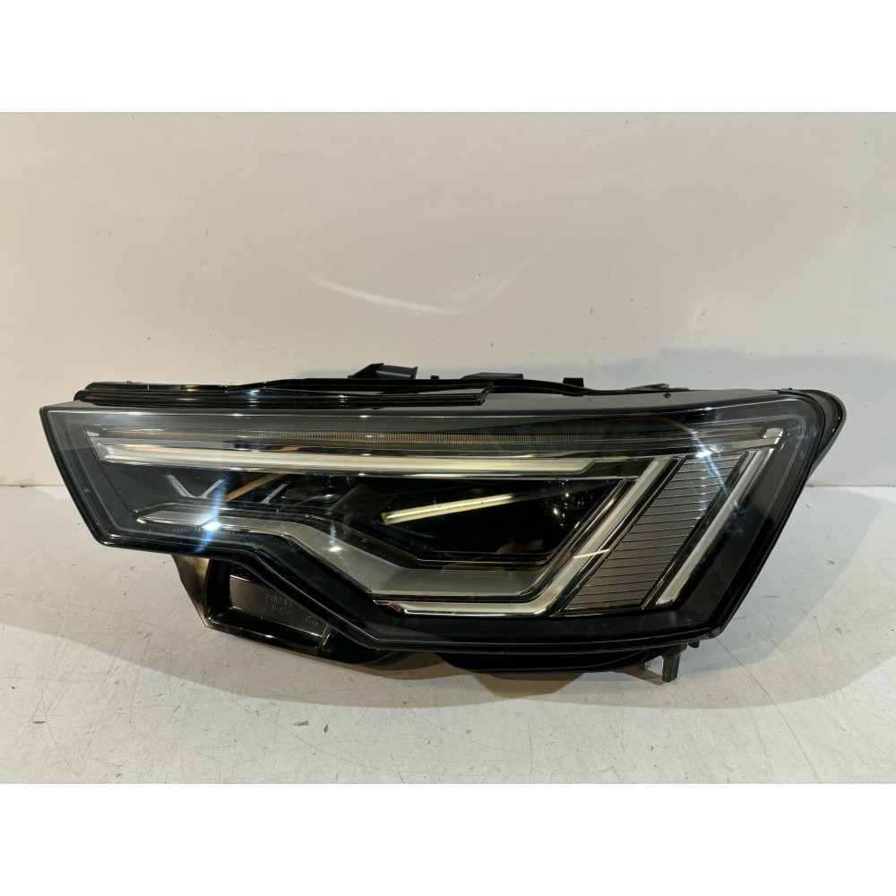 AUDI A6 C8 Lampa przednia...