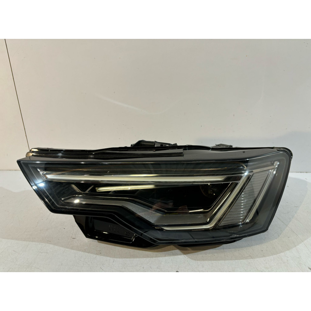 AUDI A6 C8 Lampa przednia...