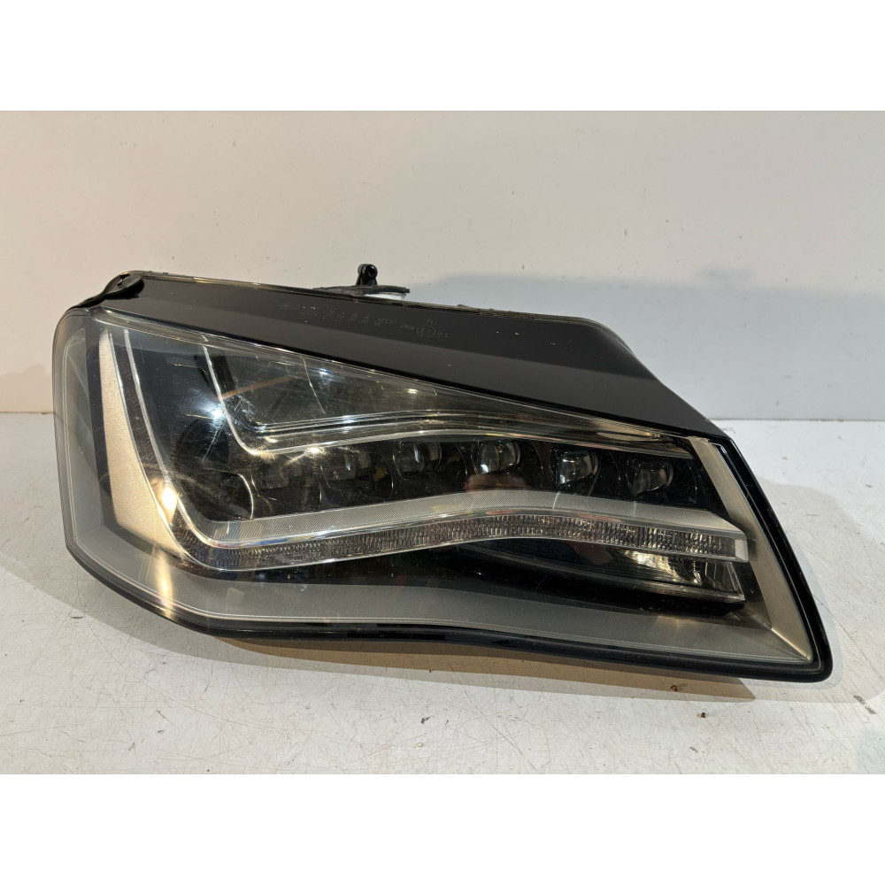AUDI A8 D4 Lampa przednia...