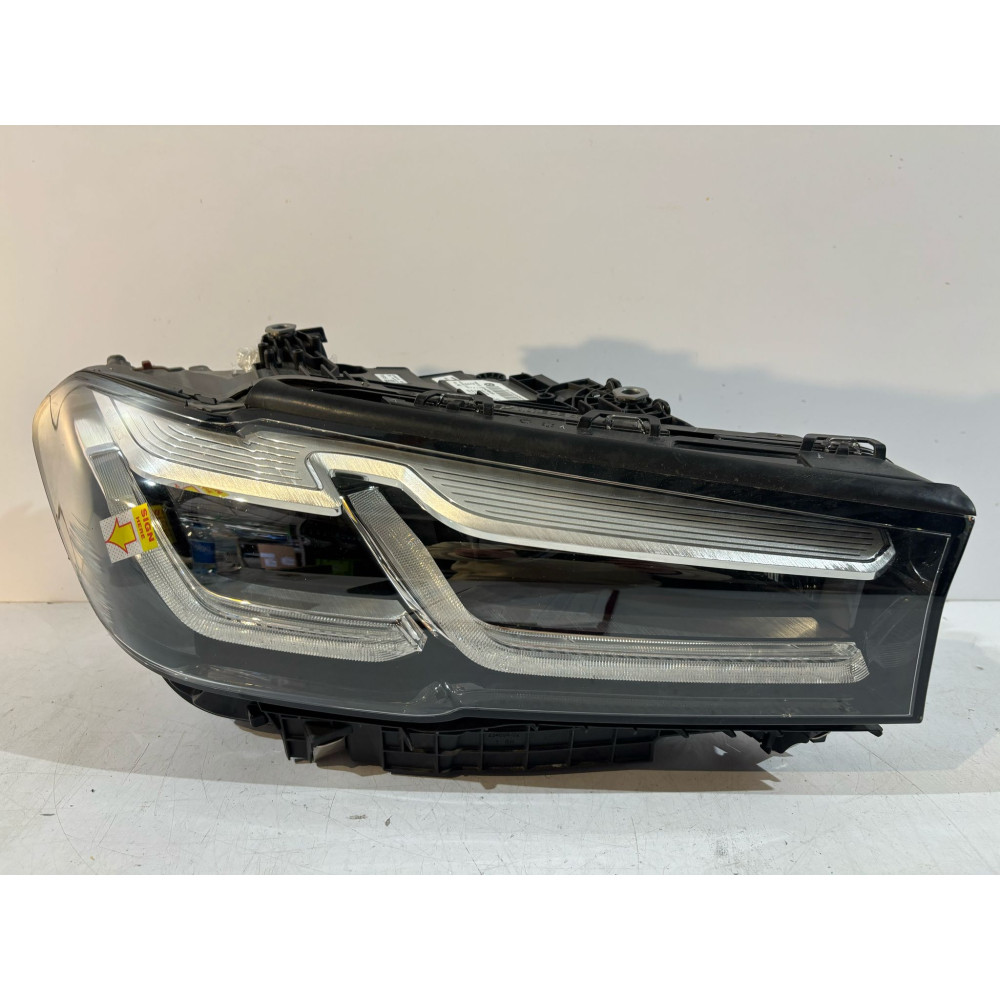 BMW 5 G30 G31 LCI Lampa Full Led Prawa - 17501