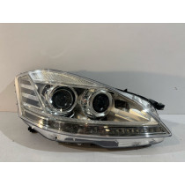 MERCEDES S W221 LCI Lampa przednia Prawa - 17669