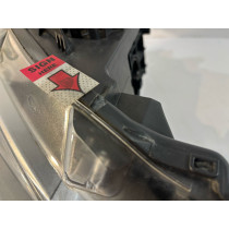 BMW 3 F30 F31 Lampa przednia Bi-Xenon prawa- 17628